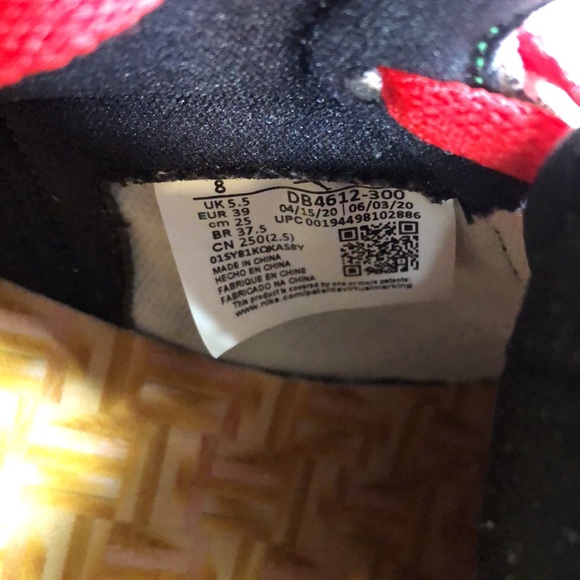 Nike Women’s Air Jordan 1 High OG Retro DB4612-300 Lucky Green Sneakers - Size 8 - Picture 2 of 15